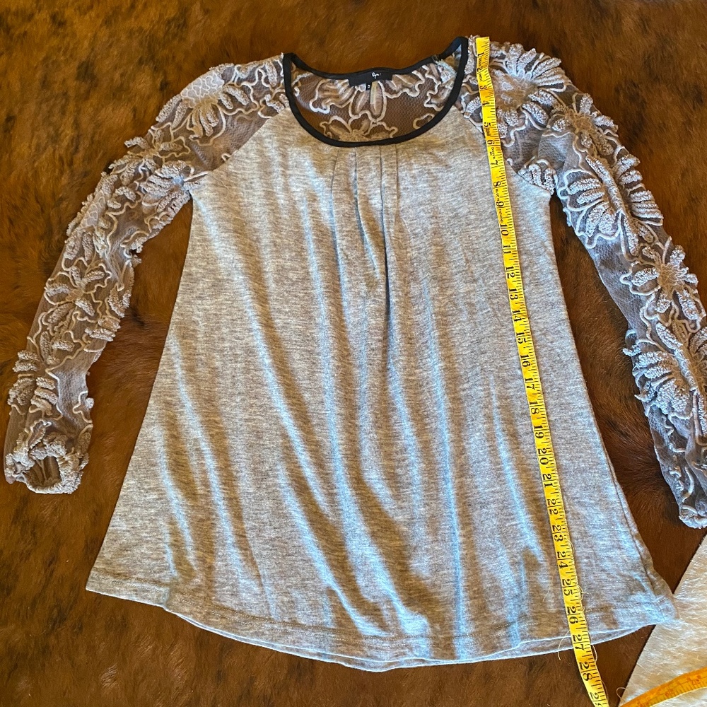 Grey Top w/Inset Sleeves